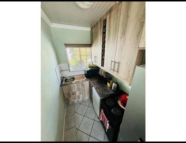1 BEDROOM PROPERTY TO RENT IN RANDBURG CENTRAL